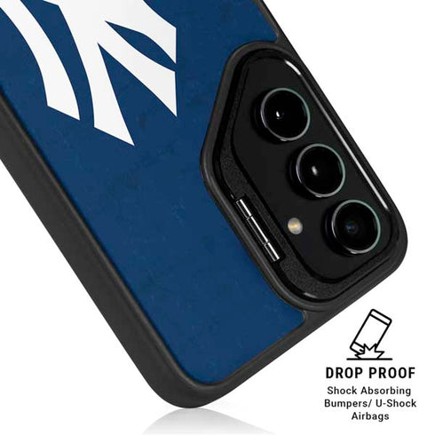 MLB New York Yankees - Solid Distressed Galaxy S24 FE Kickstand Case
